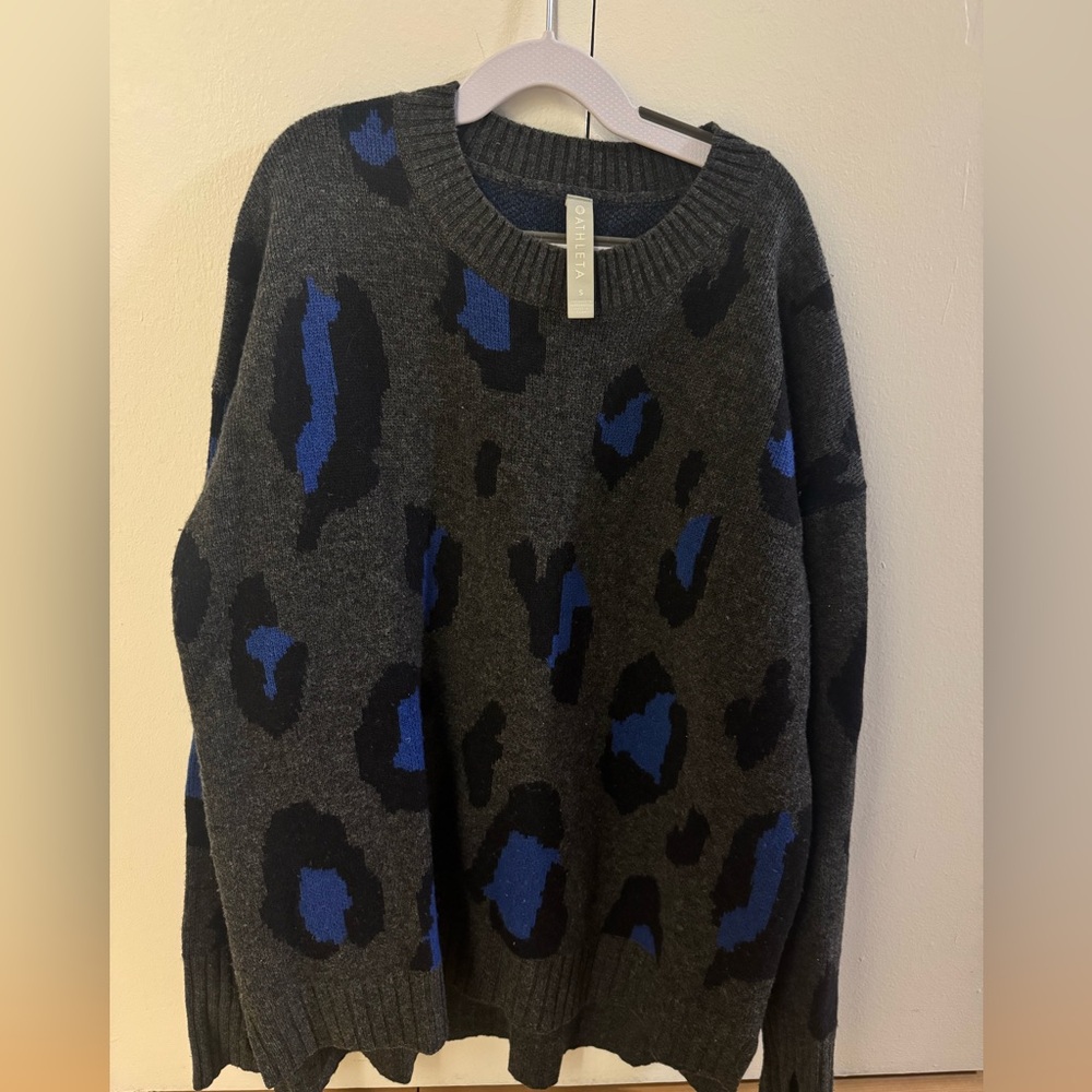 Athleta Charcoal and Cobalt Patterned Sweater